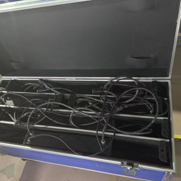 Jaké jsou rozdíly mezi nástěnnými podložkami a lineárními svítidly?